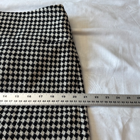 Talbots Women's Wool Blend Beige/Black Diamond Weave Mini Skirt Size 14 Lined - Picture 9 of 12